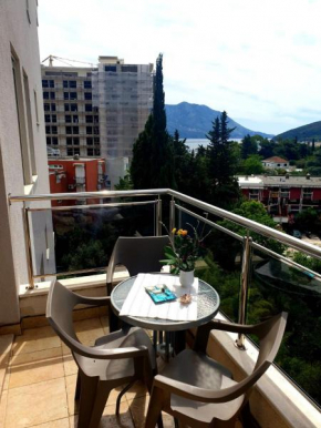 City & Sea Apartment nearby Old Town